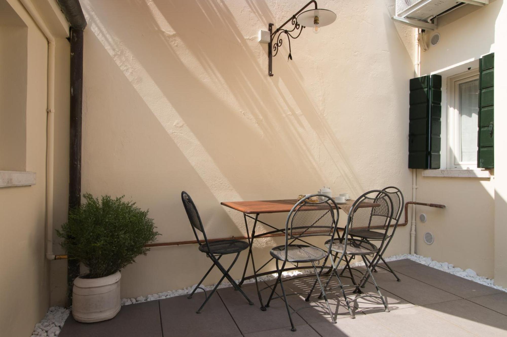 Modern Apartment Treviso Luaran gambar
